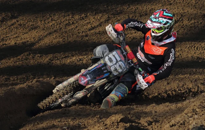 
					Destinasi Impian bagi Pecinta Motor Cross, Menaklukkan Sirkuit-Sirkuit Terbaik Dunia