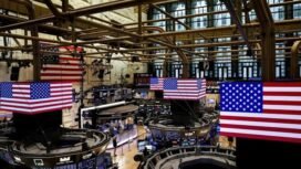 Wall Street Bergerak Datar