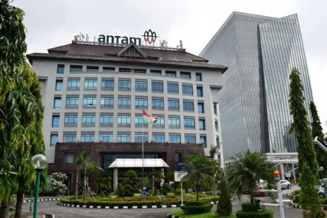 
					PT Aneka Tambang Tbk (ANTAM)