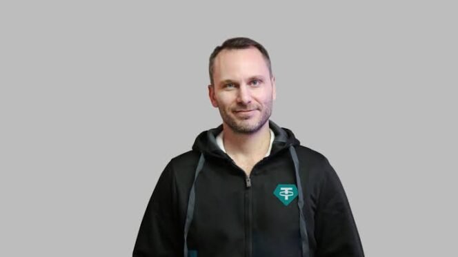 
					CEO Tether, Paolo Ardoino,