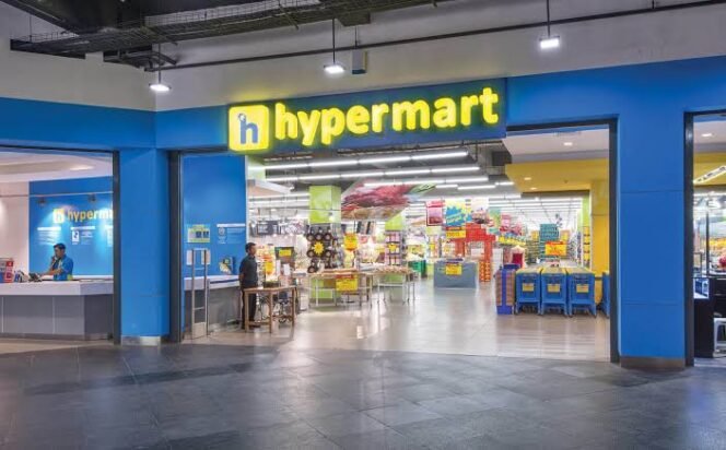 
					Hypermart Rayakan HUT ke-22